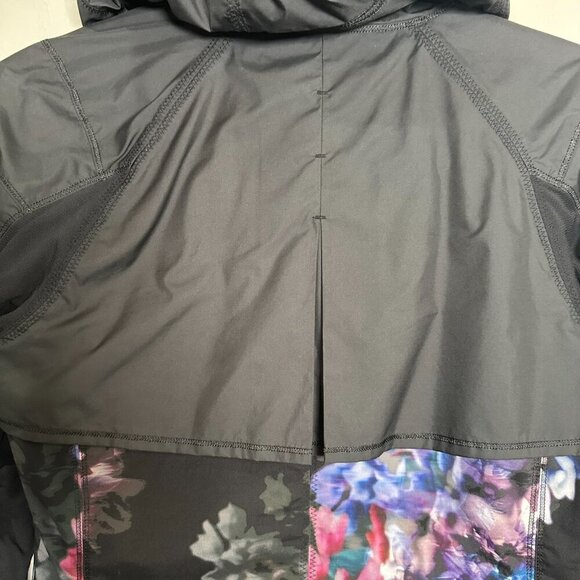 Lululemon Run Get Up And Glow Jacket Spring Has Sprung Size 4 Floral lightweight - Picture 11 of 13